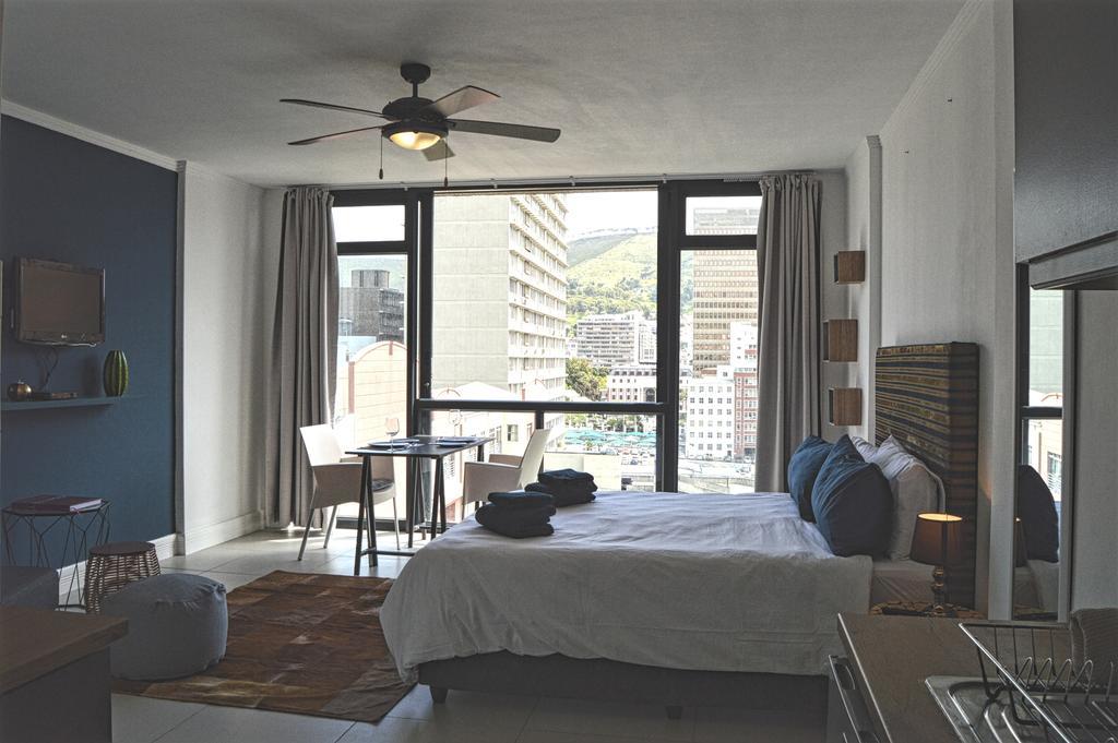 Ferienwohnung Urban Oasis At The Four Seasons Kapstadt Exterior foto