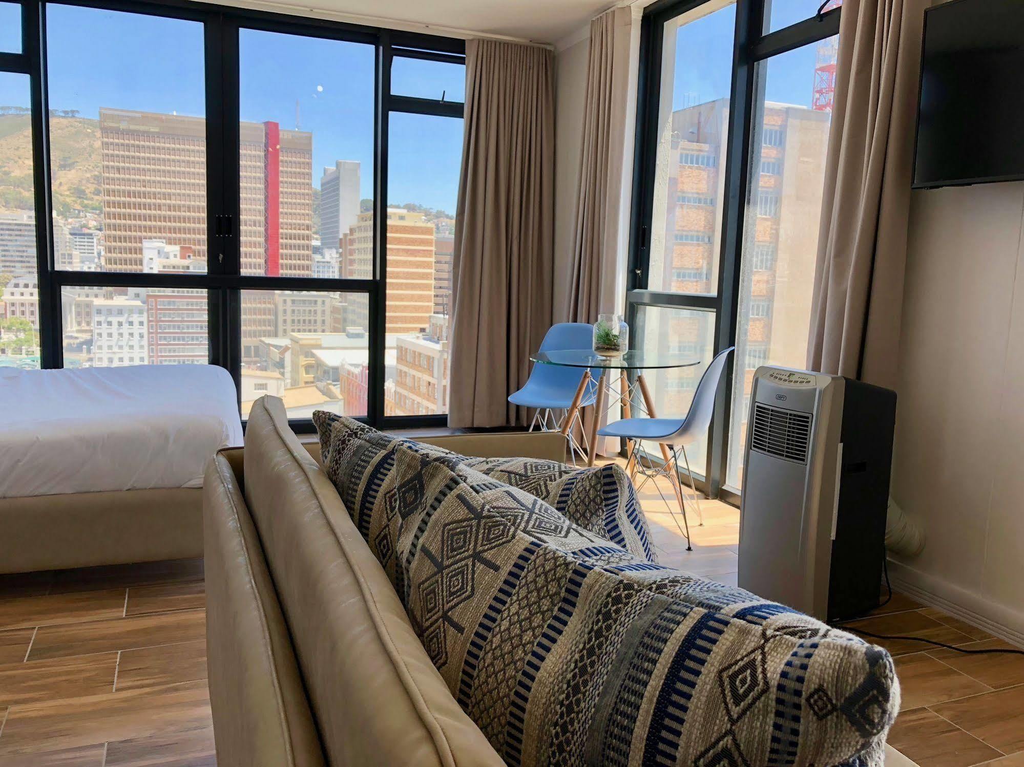 Ferienwohnung Urban Oasis At The Four Seasons Kapstadt Exterior foto